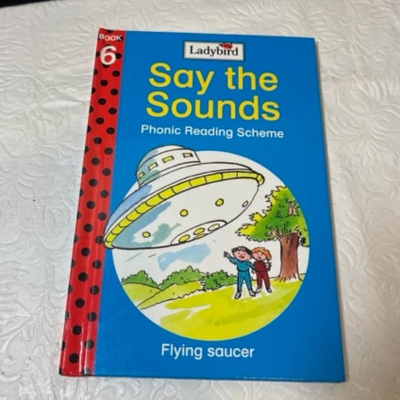 ‘Say The Sounds’ Phonics Books Ladybird (Part Set: Books 1,4,5,6,7,8) - Picture 5 of 9